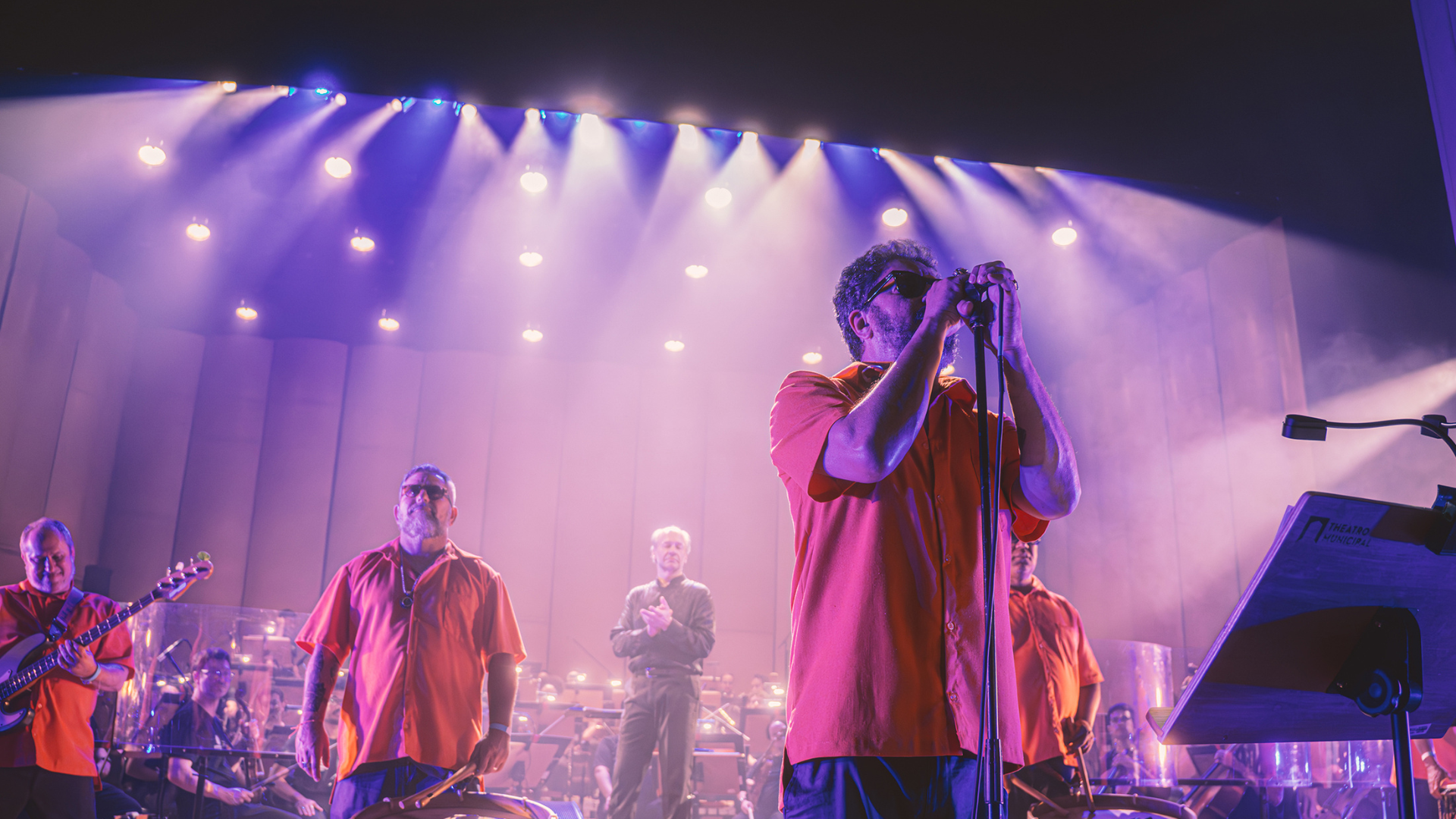 Nação Zumbi e Orquestra Experimental comemoram 30 anos de Afrociberdelia em show no Theatro Municipal de São Paulo